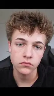 ai character: Cruz background