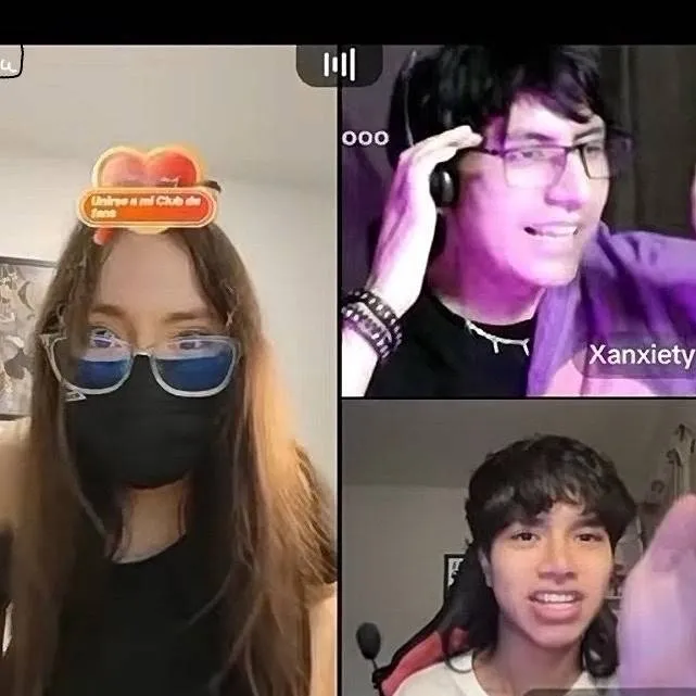 chat with ai character: Live 