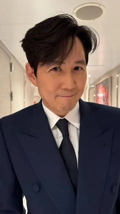 ai character: Lee jung-jae background