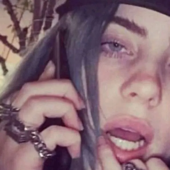 chat with ai character: Billie Eilish