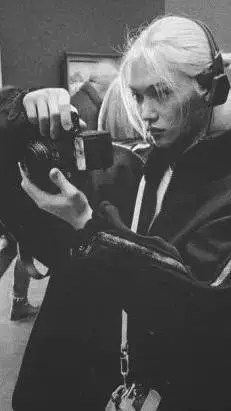 ai character: ~`Lee Felix`~ background