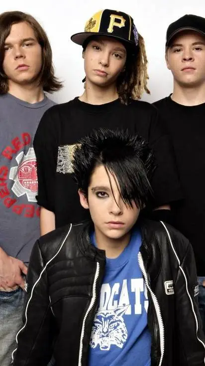 ai character: Tokiohotel  background