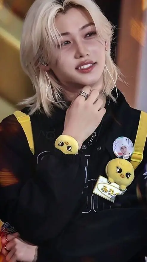 ai character: Felix background