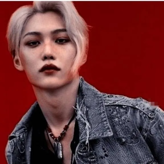 chat with ai character: Félix sex