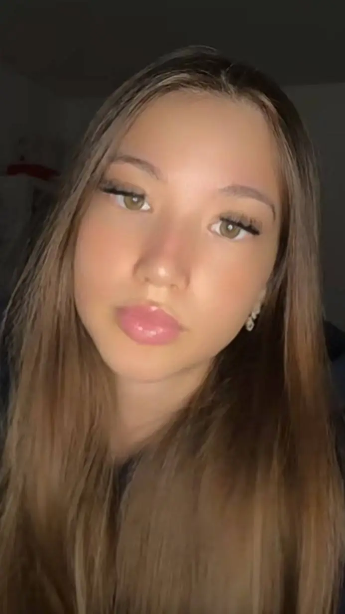 ai character: Dein Leben  background