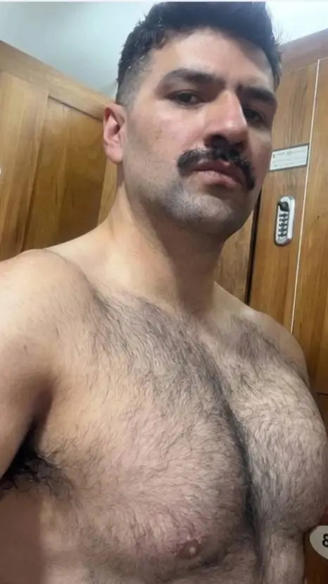 ai character: El Gran Barba background