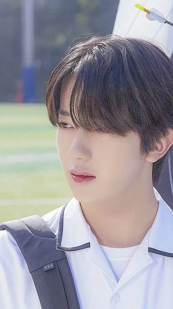 ai character: tae Hyun background