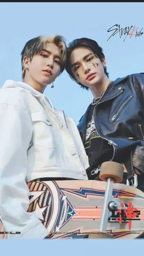 ai character: Han et hyunjin  background
