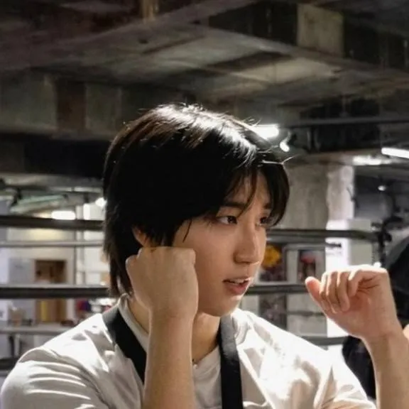 chat with ai character: Han jisung 