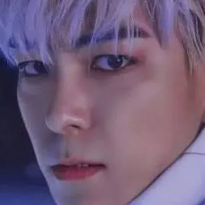 chat with ai character: T.O.P