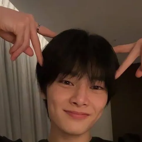 chat with ai character: I.N/Jeoingin Skz