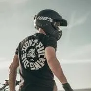 chat with ai character: Rafael Sánchez 