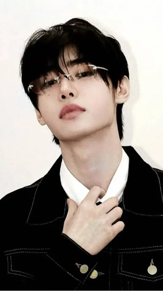 ai character: Park sung-hoon background