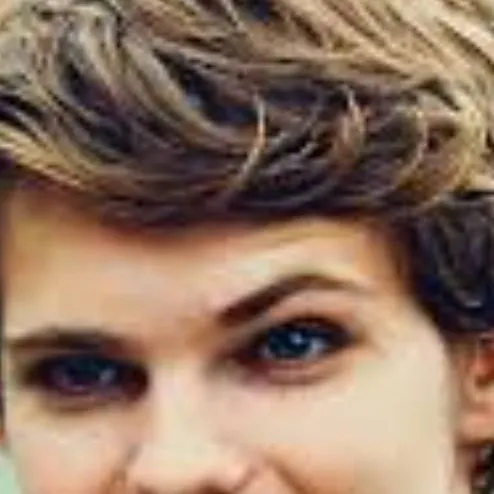 chat with ai character: Peter Pan -OUAT-