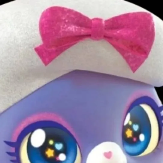 chat with ai character: voguemeow