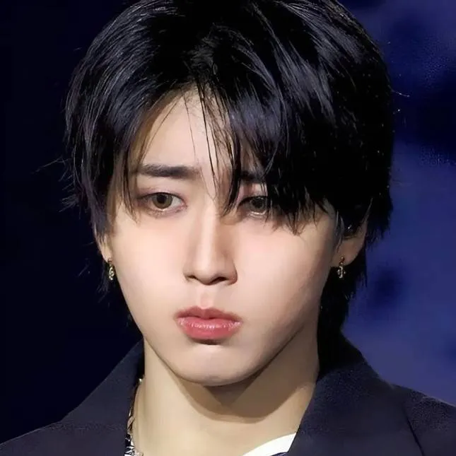 chat with ai character: Han tu mejor amigo