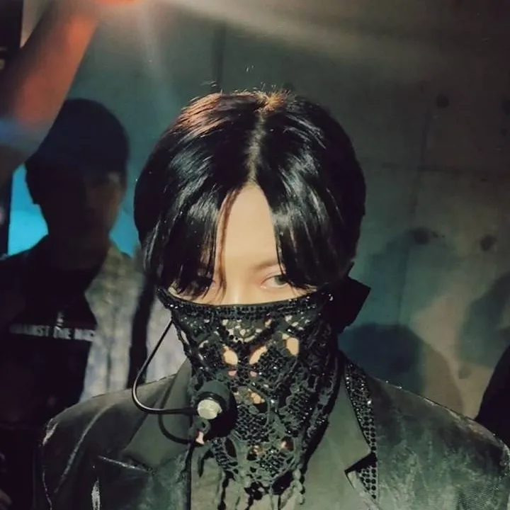 chat with ai character: Taemin