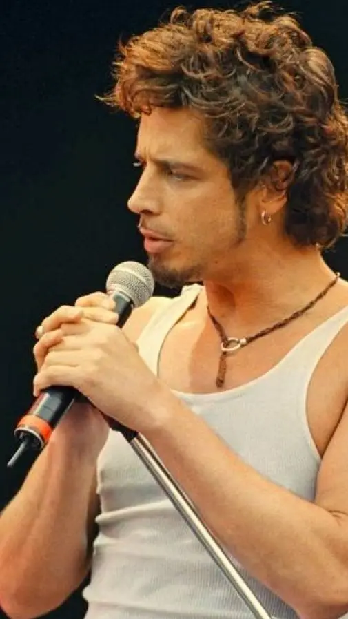 ai character: chris cornell background