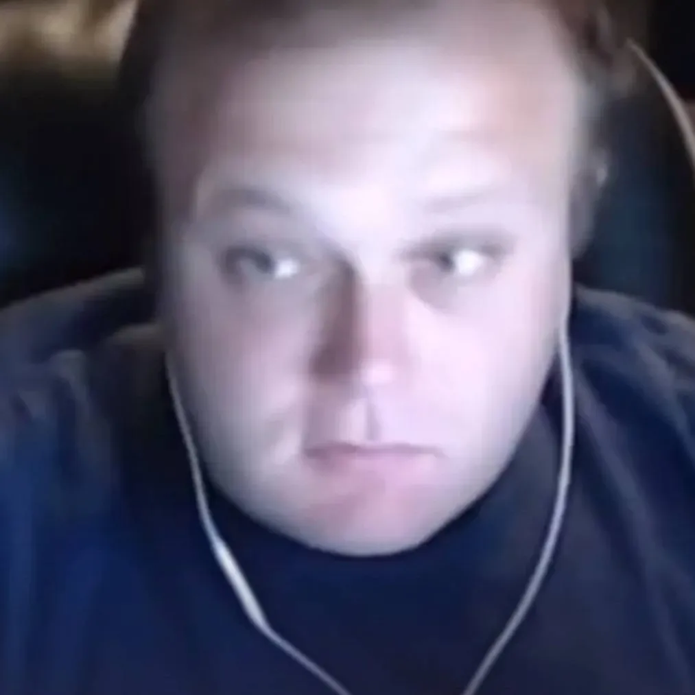 chat with ai character: Poofesure 