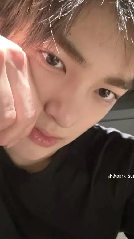 ai character: Keonho background