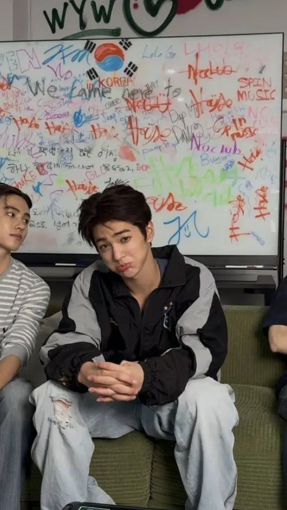 ai character: Keonho  background