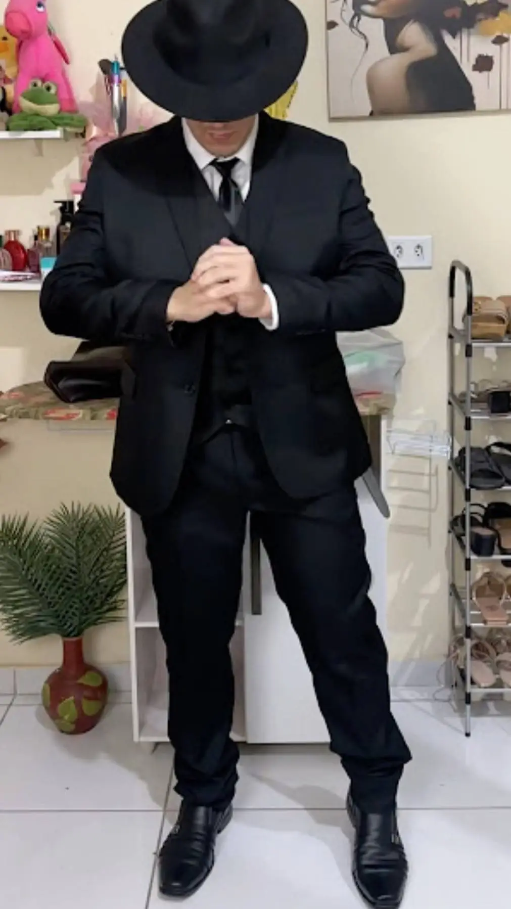 ai character: Mafioso irl background