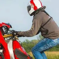 chat with ai character: stunter