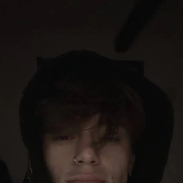 chat with ai character: Alexander