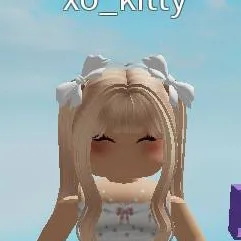 chat with ai character: Xo-kity