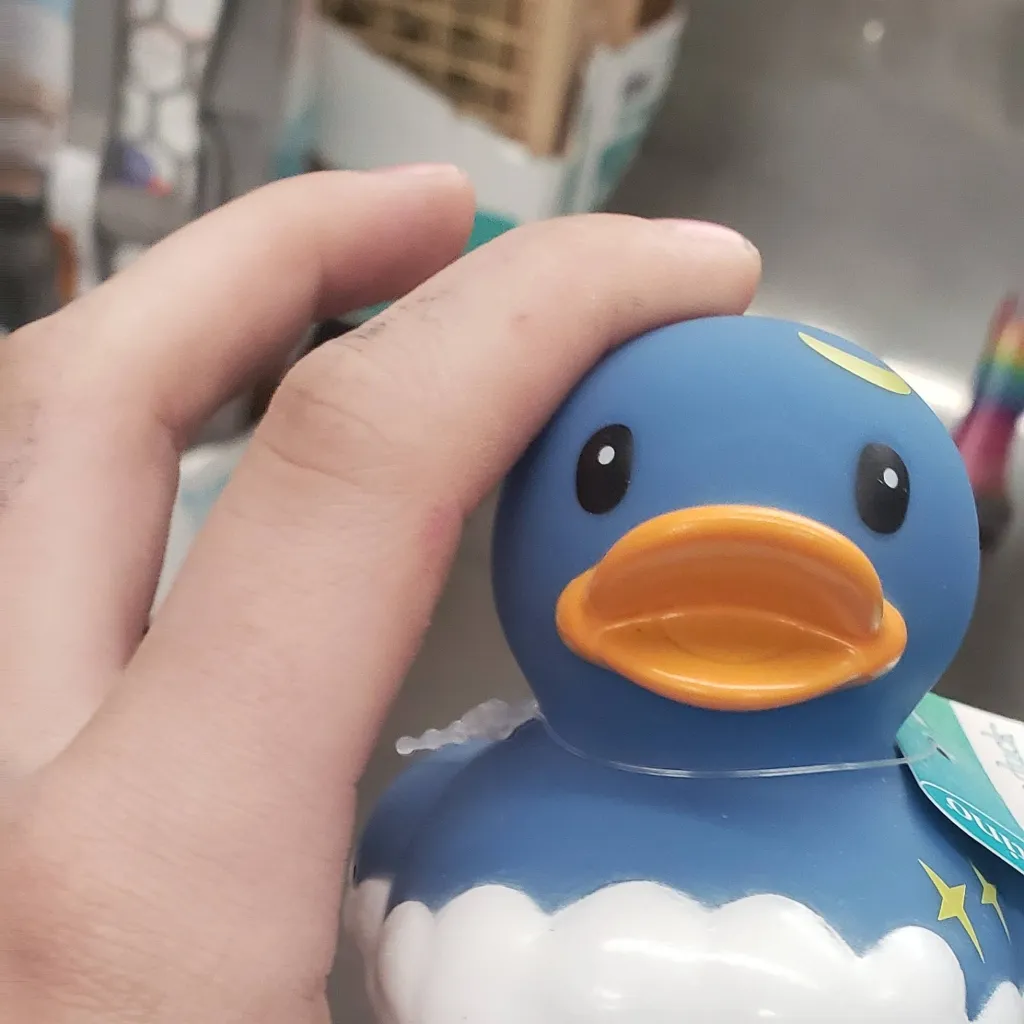 chat with ai character: DWWW