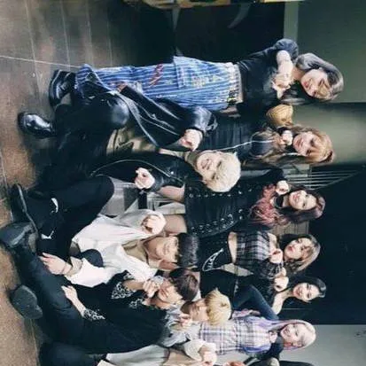 chat with ai character: twice y skz