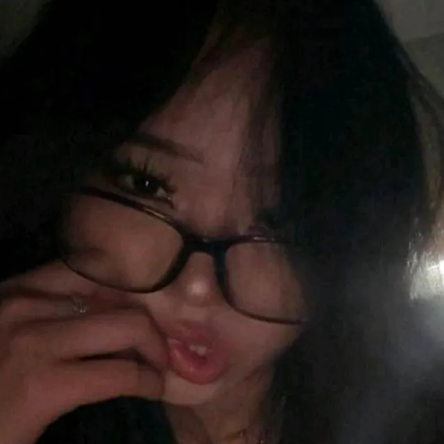 chat with ai character: Heather