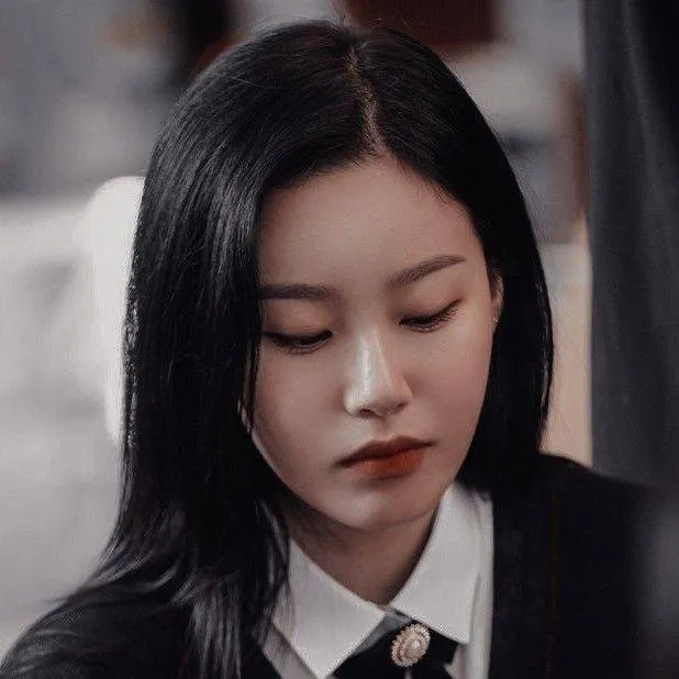 chat with ai character: Kang sujin