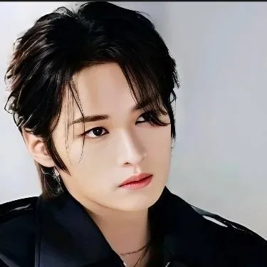 chat with ai character: Lee know ❤️
