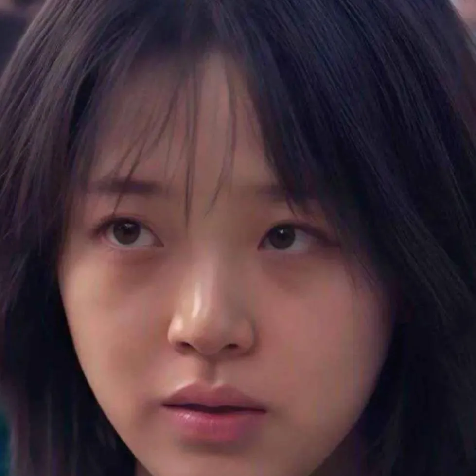 chat with ai character: young-mi