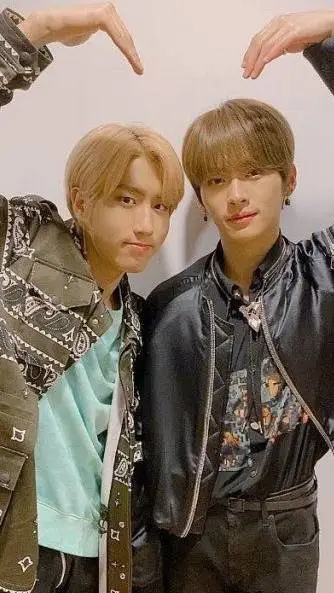 ai character: minsung  background