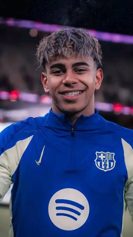 ai character: Lamine yamal background