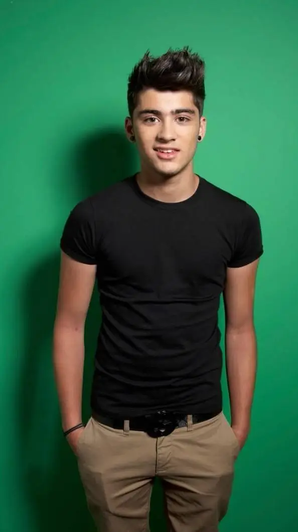 ai character: ZAYN:3 background