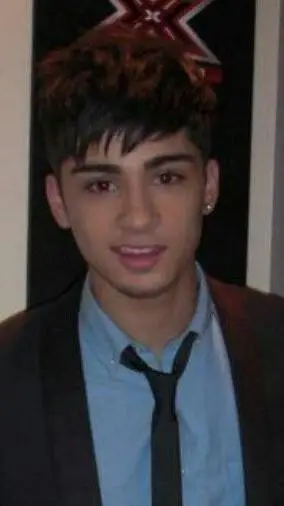 ai character: 😉Zayn Malik😘 background