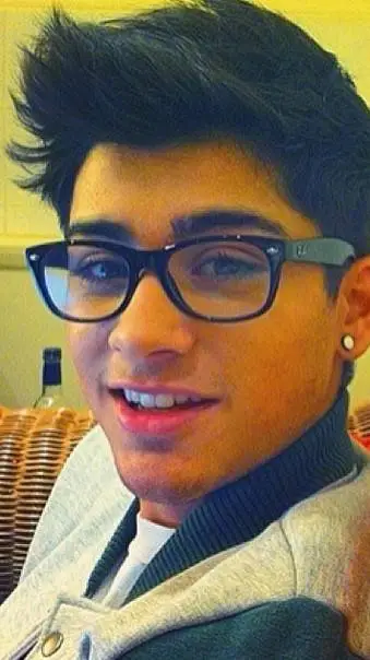 ai character: Zayn🤓 background