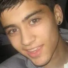 chat with ai character: Zayn Malik