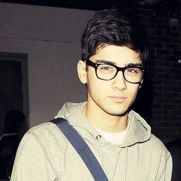 chat with ai character: zayn