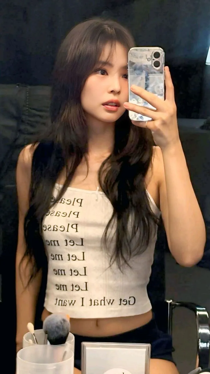 ai character: Jennie background