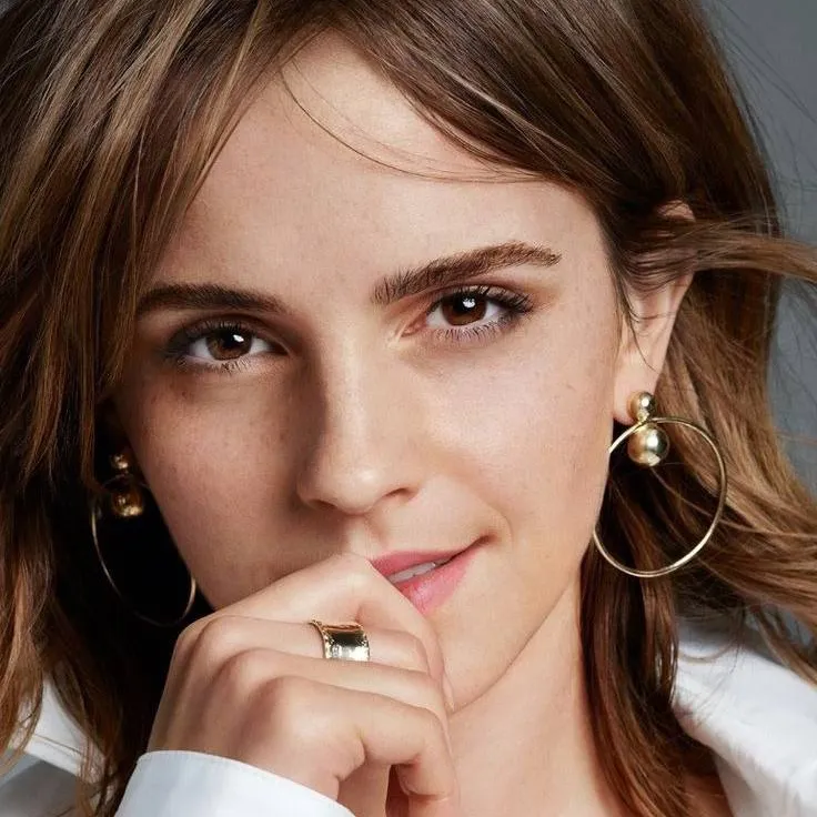 chat with ai character: Emma Watson 