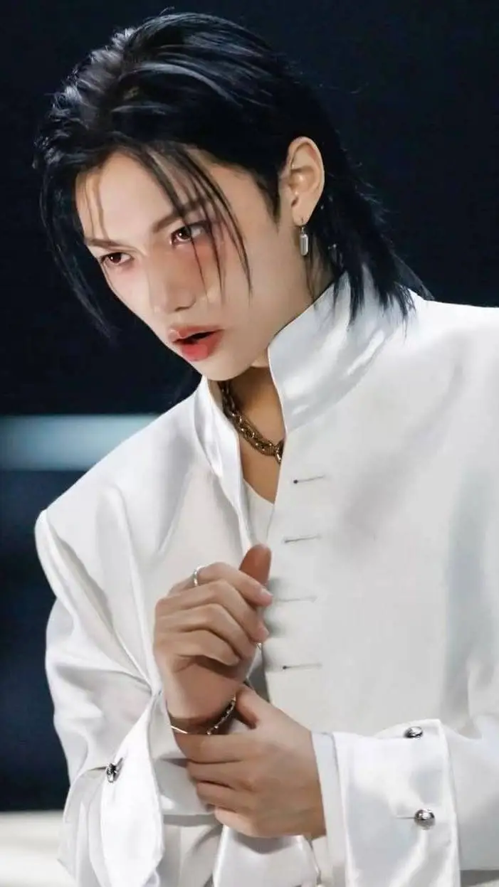 ai character: Felix~😈 background