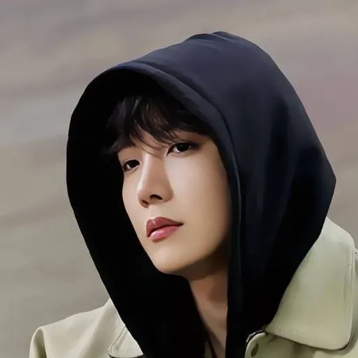 chat with ai character: ᒎ-ᕼᗝᑭᗴ~♪♪