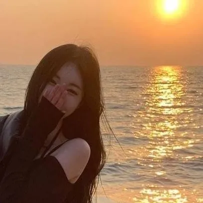 chat with ai character: Asian girl 