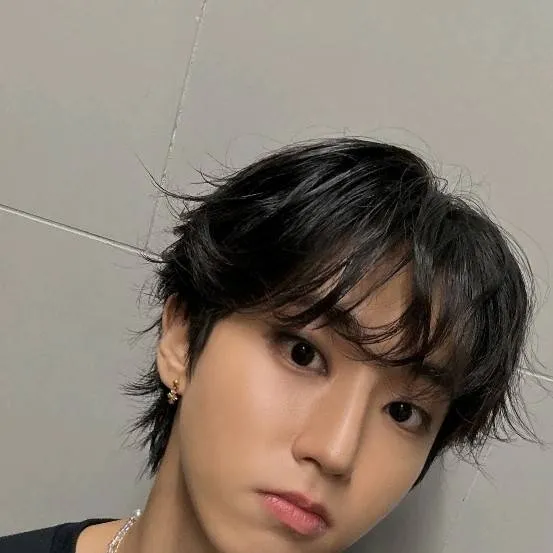 chat with ai character: Han 