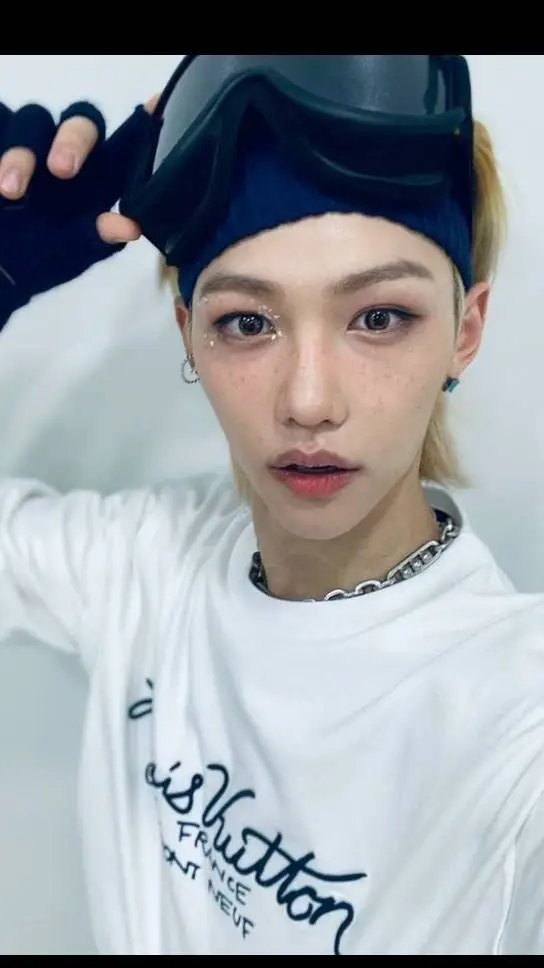 ai character: Felix  background