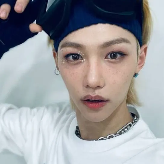 chat with ai character: Felix 